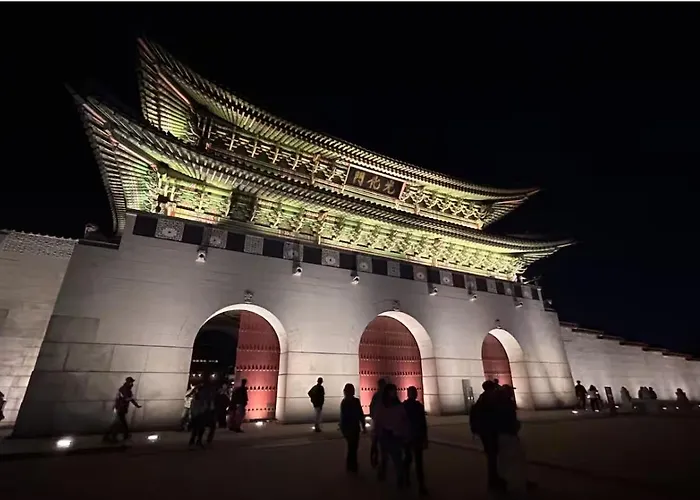 경복궁1정거장 광화문 서울역 명동 지하철 도보5분 강북삼성병원 * 서울특별시